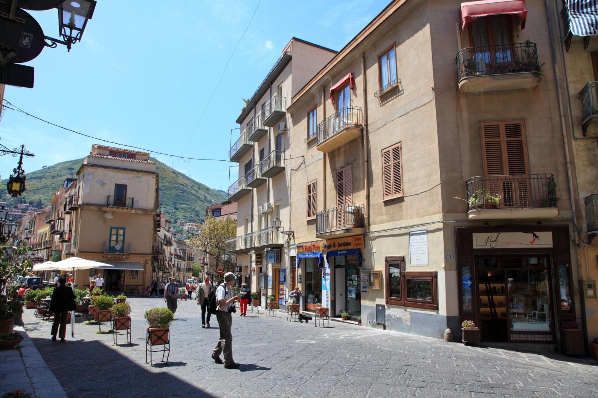 Garibaldi B&B Cefalù Eksteriør bilde